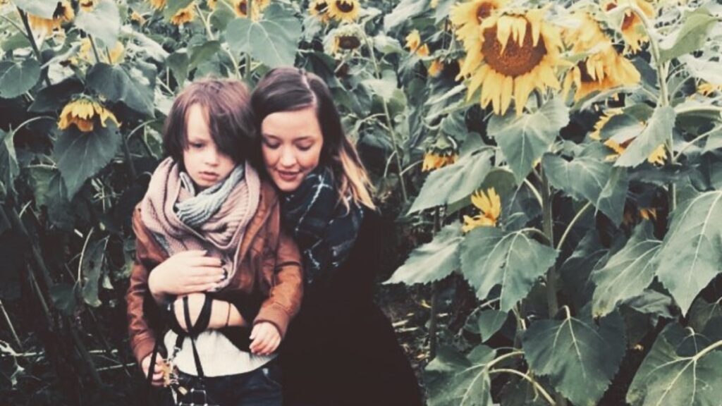 44032535_2168550763407351_2100347988244168704_n (1)